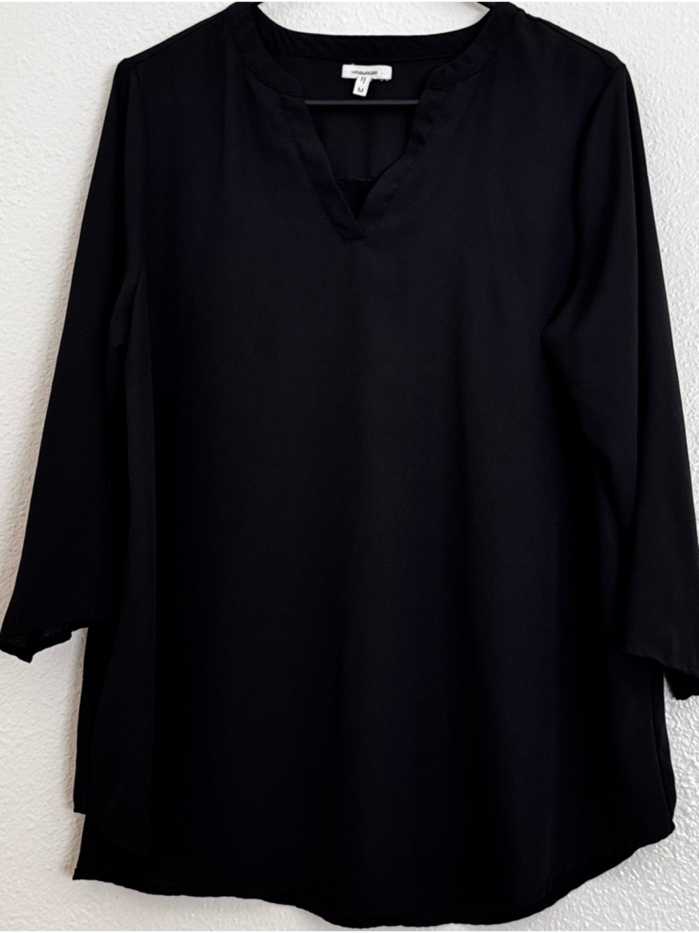 Maurices Black V-Notch Long-Sleeve Tunic
